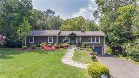 1 Brighton St, Danbury, CT 06811