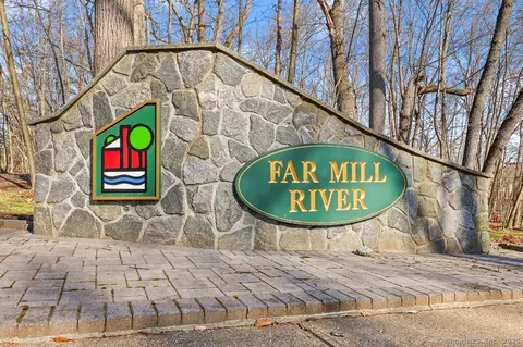 51 Wedgewood Rd #B, Stratford, CT 06614