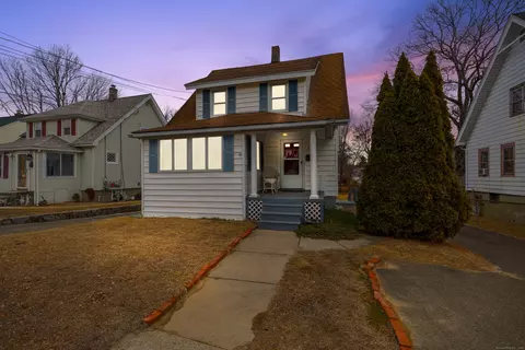 810 Nichols Ave, Stratford, CT 06614