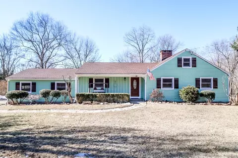 36 Blueberry Hill Rd, Bridgewater, CT 06752