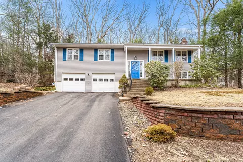 11 Lyrical Ln, Sandy Hook, CT 06482