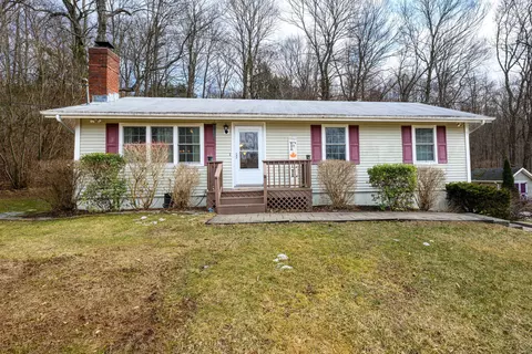 49 Humming Bird Dr, Northford, CT 06472