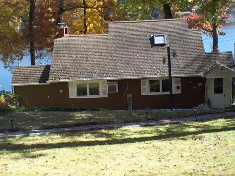 78 Wildwood Rd, Vernon, CT 06066