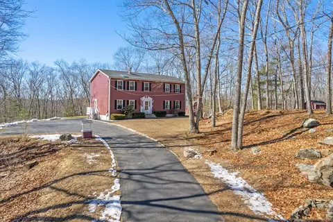 42 Pasay Rd, North Grosvenor Dale, CT 06255