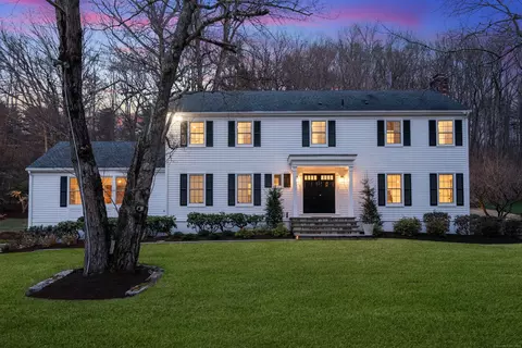 106 Logan Rd, New Canaan, CT 06840
