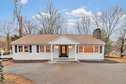 20 Oakridge Rd, Trumbull, CT 06611