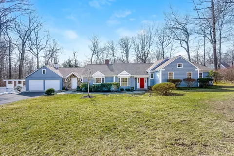 1 Hickory Ln, Darien, CT 06820