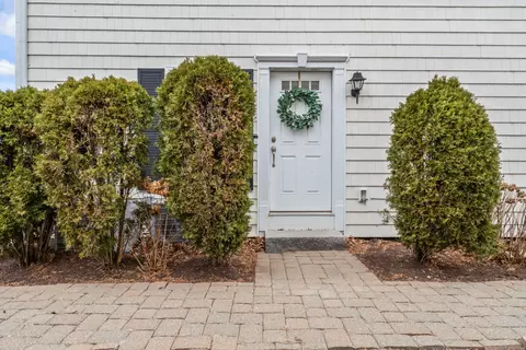 40 Stuart Ave #A, Norwalk, CT 06850
