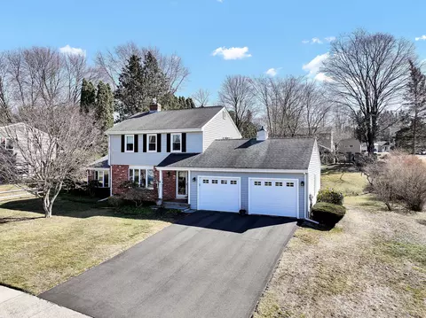 85 Valley Dr, Berlin, CT 06037