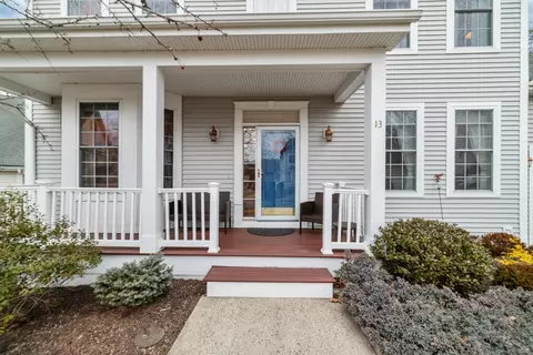 13 Independence Cir #13, Southbury, CT 06488