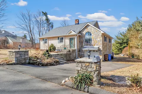 12 Birdseye Rd, Shelton, CT 06484
