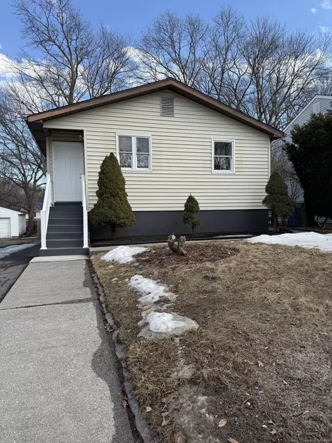 84 Brentwood Ave, Waterbury, CT 06702