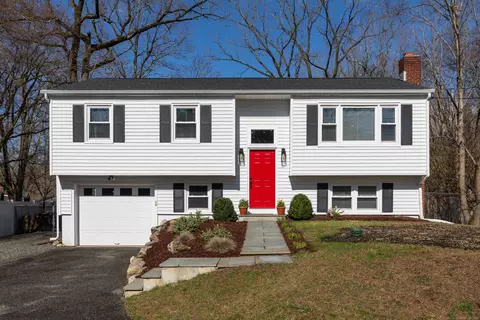 20 Mulberry St, Ridgefield, CT 06877