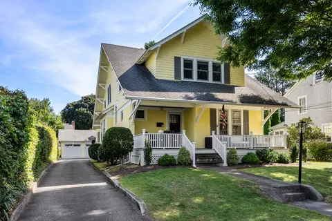 59 Fairmount Ter, Fairfield, CT 06825