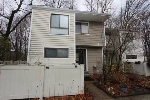 13 Currier Pl #13, Cheshire, CT 06410