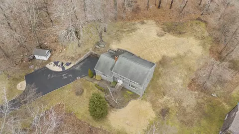 39 Rocky Ridge Dr, Trumbull, CT 06611