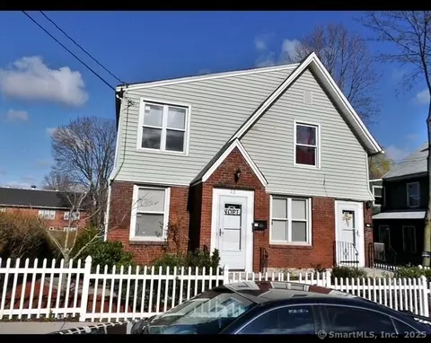 22 Lewis Ave, Meriden, CT 06451