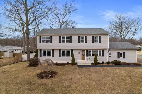 16 Caroline Dr, Milford, CT 06461