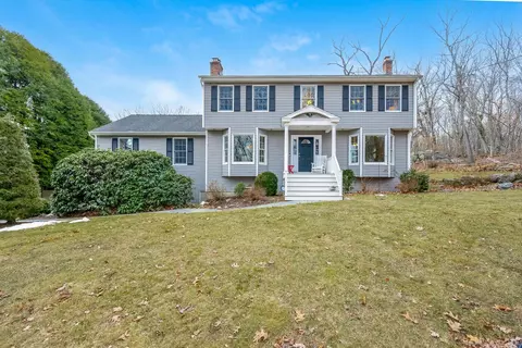 575 Peters Ln, Stratford, CT 06614