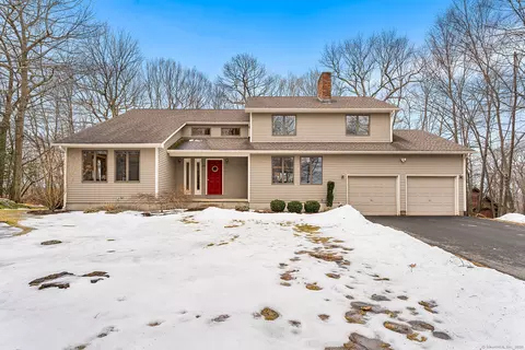 25 Laurel Crst, Burlington, CT 06013