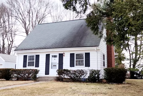 366 S Main St, West Hartford, CT 06107