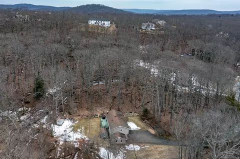 19 Fleetwood Dr # A, New Fairfield, CT 06812