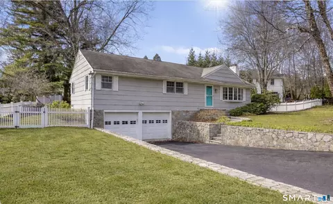11 Old Field Rd, Norwalk, CT 06853