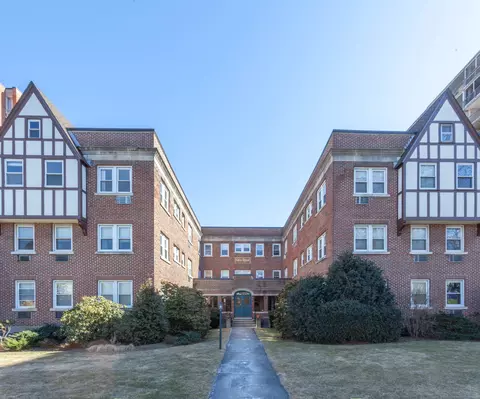 77 Glenbrook Rd #208, Stamford, CT 06902