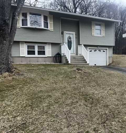 66 Fieldwood Rd, Waterbury, CT 06704