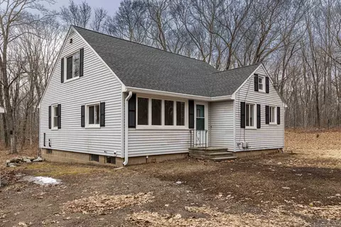 23 Auburn Trl, Coventry, CT 06238