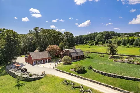 78 Oakville Rd, Griswold, CT 06351