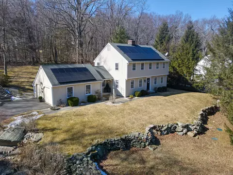 79 Barnes Hill Rd, Burlington, CT 06013