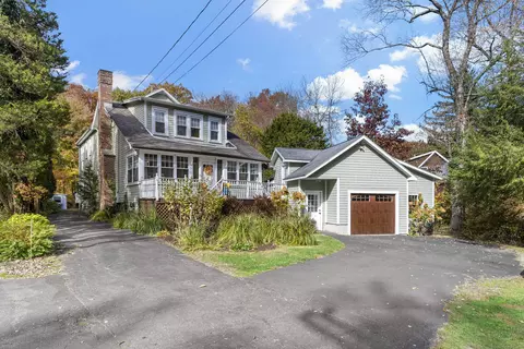 319 Middlesex Rd, Darien, CT 06820