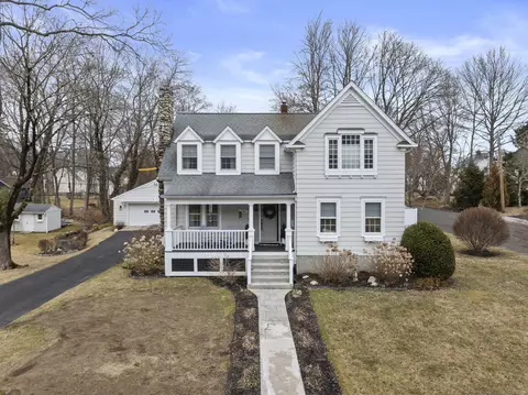 83 Grove St, Trumbull, CT 06611
