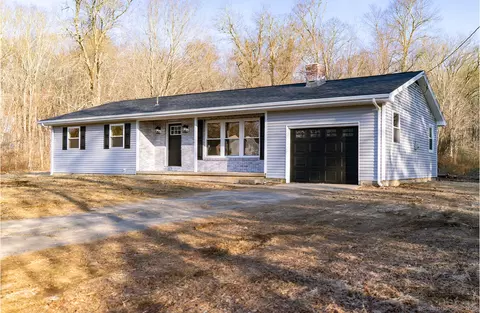 46 Boulevard Rd, Windham, CT 06256