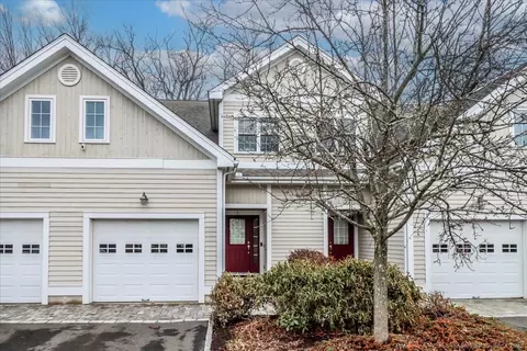 101 Church Rd #7, Southbury, CT 06488