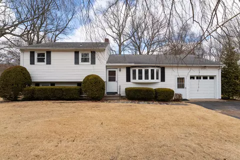 143 Clintonville Rd, North Haven, CT 06473