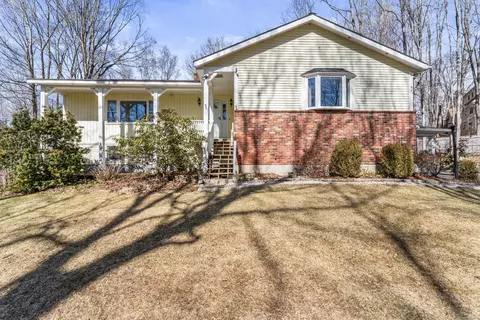 77 Burr Rd, Southbury, CT 06488