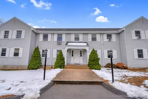 15 Economy Dr #6, Westbrook, CT 06498