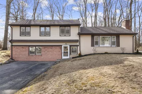 26 Ranchwood Dr, West Haven, CT 06516
