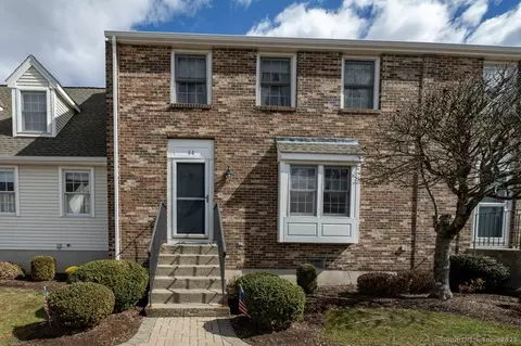44 Dunham St #44, Wethersfield, CT 06109