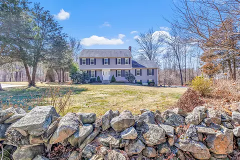 62 Birdseye Rd, Shelton, CT 06484