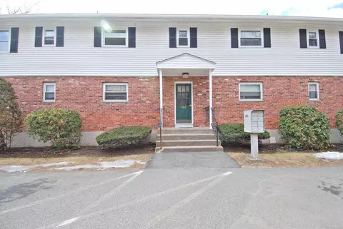 480 Oak Ave #64, Cheshire, CT 06410