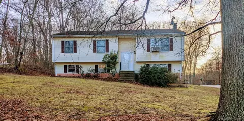 18 Sarah Dr, Montville, CT 06382