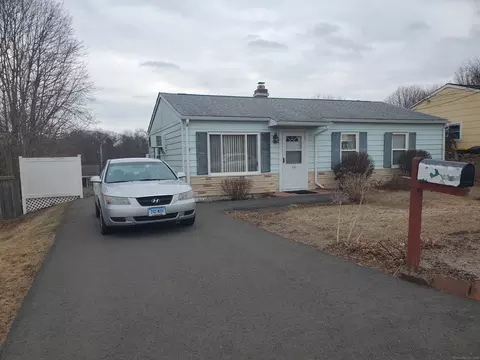 11 Webster Dr, Ansonia, CT 06401