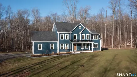 16 Daniels Hill Rd, Newtown, CT 06470
