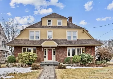 215 Brace Rd, West Hartford, CT 06107