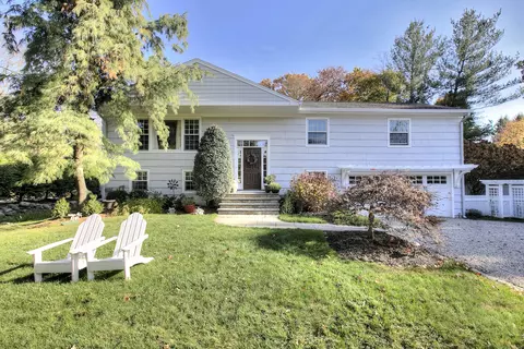 127 Compo Rd S, Westport, CT 06880