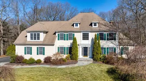 5 Queens Peak Rd, Canton, CT 06019