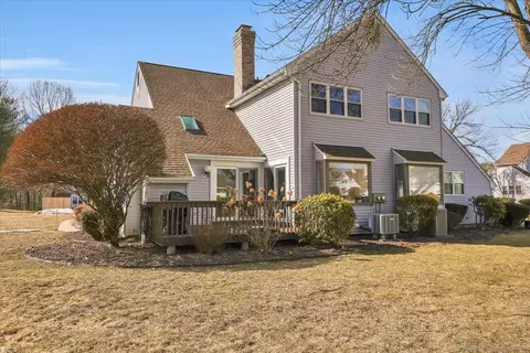 24 Folkstone Rd #D, Broad Brook, CT 06016